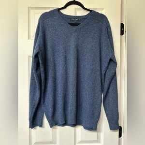 Pringle V-Neck 100% cashmere Sweater in Classic Blue
